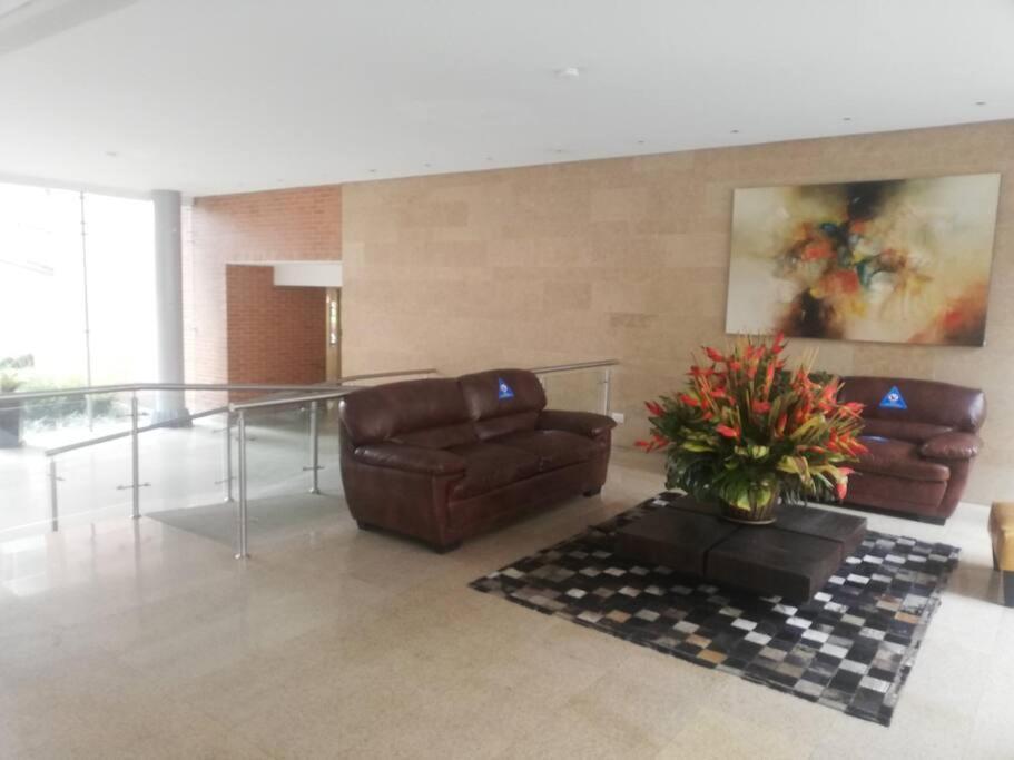 Апартаменты Hermosa Habitacion Privada En Conjunto Residencial Cerca Al Aeropuerto Y Terminal De Bogota, Zonas Comunes Se Comparten Con 1 Persona Экстерьер фото